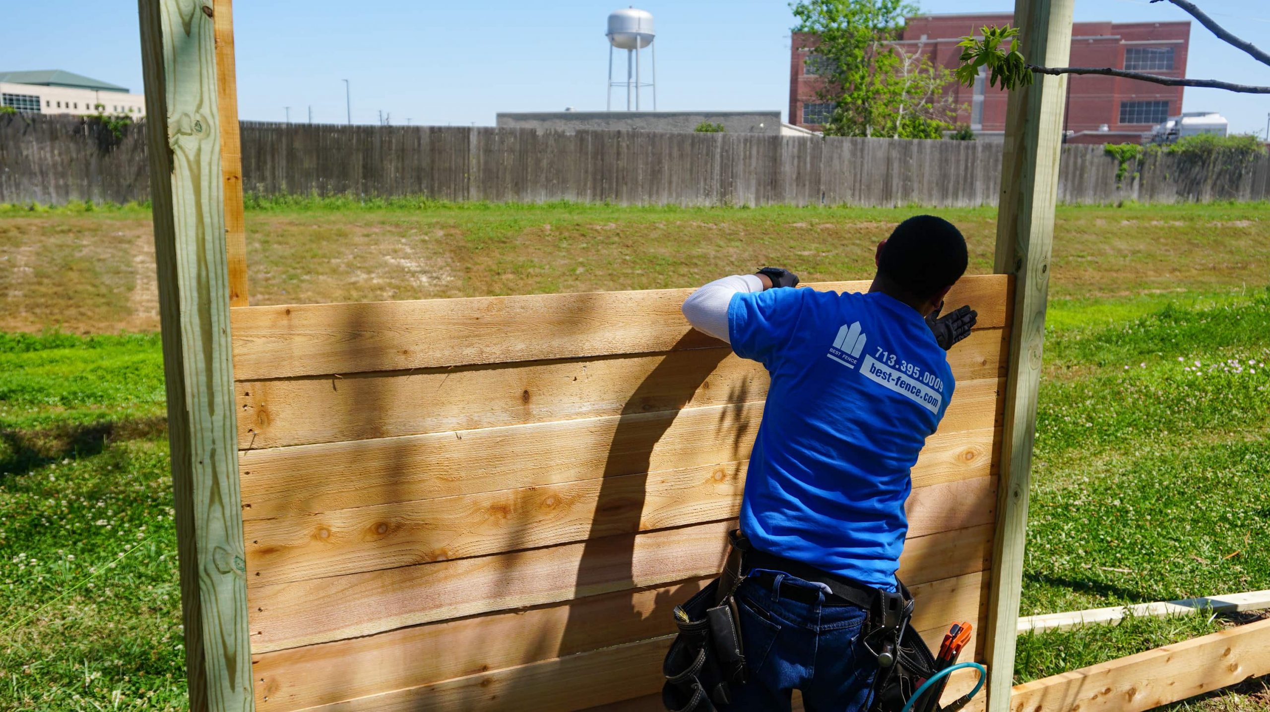 COMMERCIAL FENCE REPLACEMENT