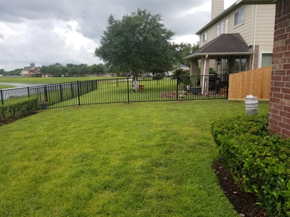 Who is Responsible for Fence Repair - Texas Fence and Iron